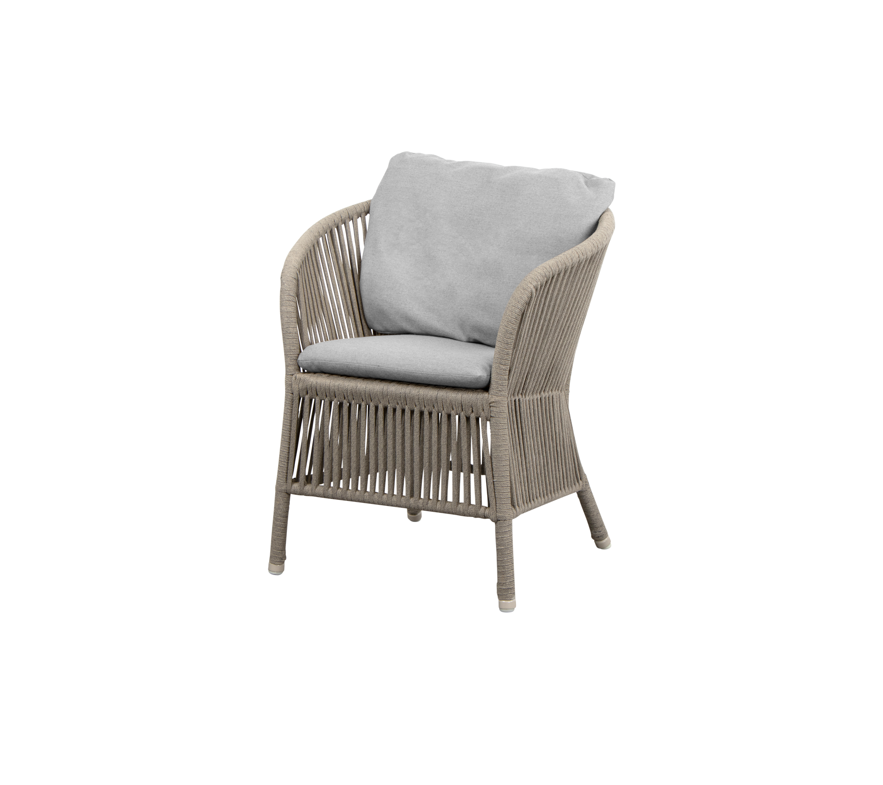 Une chaise élégante avec un design tissé et un coussin gris confortable pour se détendre et pour une décoration chic.