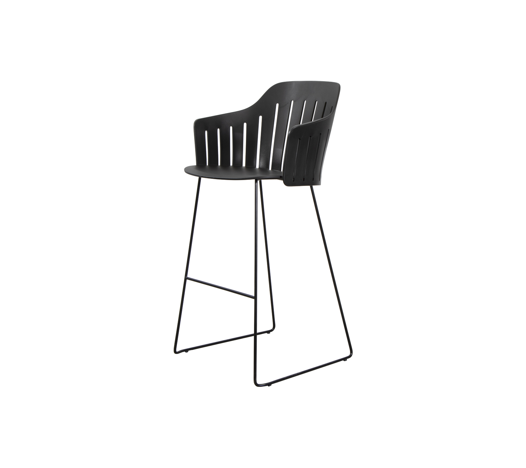 Tabouret de bar noir avec un dossier courbé et des pieds en métal fins, conçu à la fois pour le style et le confort.