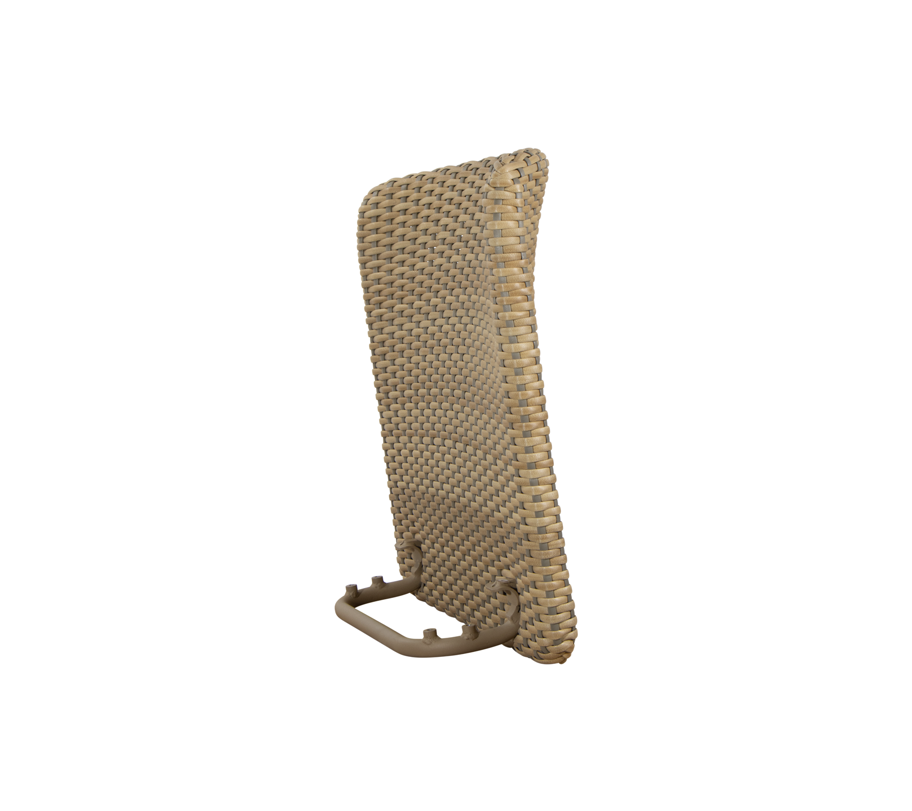 Un coussin de siège tissé avec un dossier de soutien et une poignée de transport, conçu pour le confort et la polyvalence.