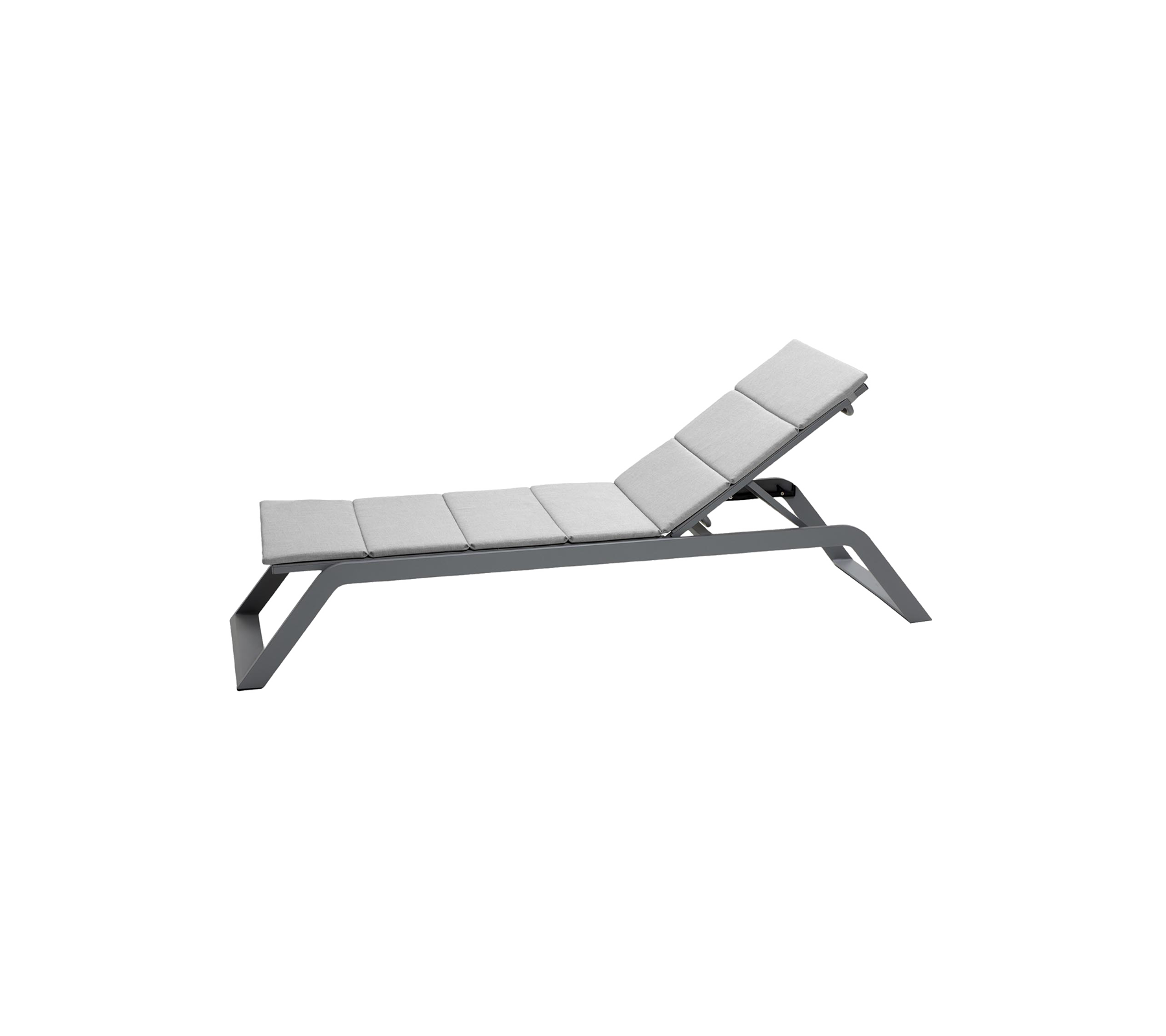 Chaise longue moderne avec un cadre gris épuré et un siège rembourré, conçue pour la détente et le confort.