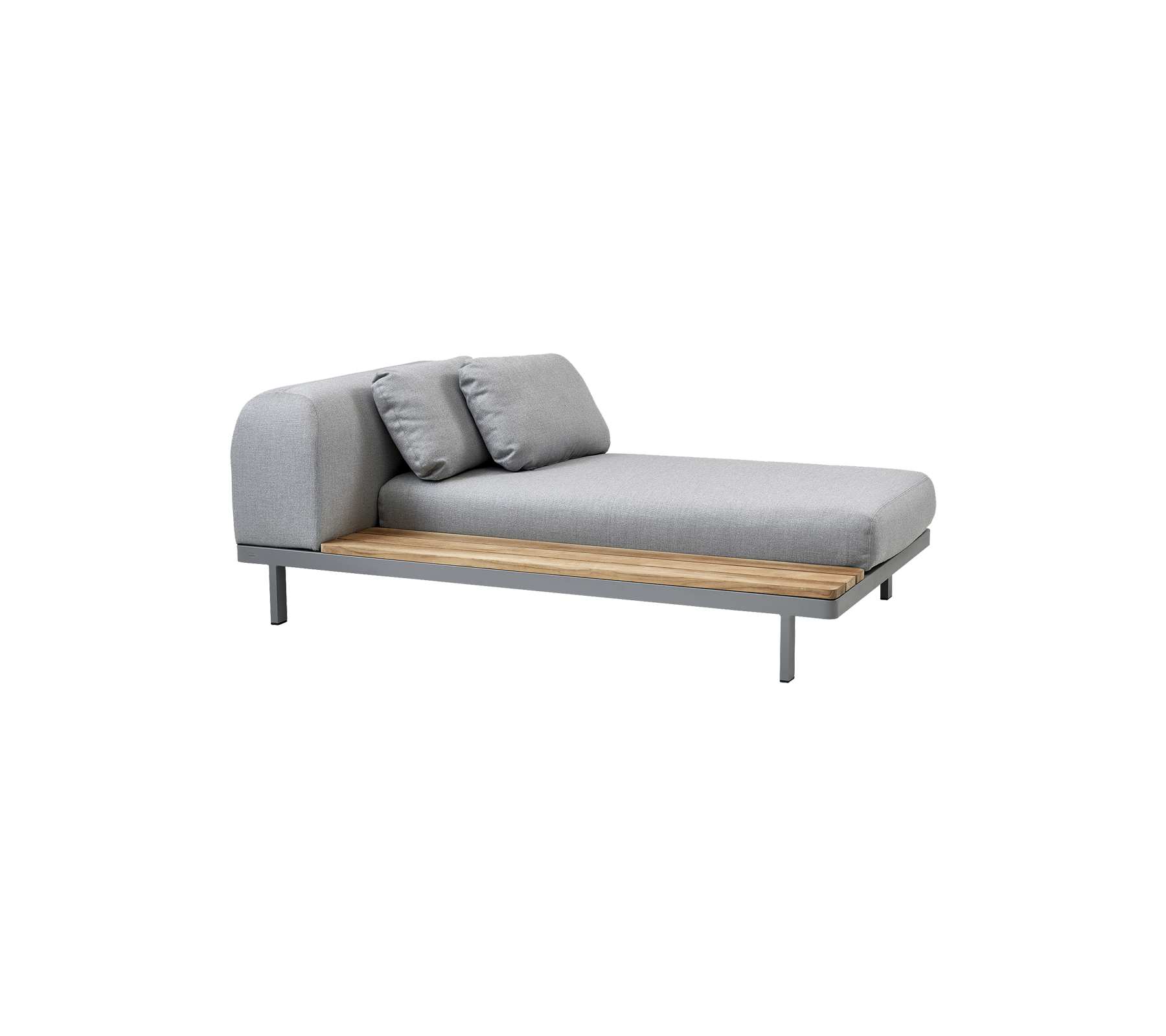 Chaise longue moderne avec un coussin en tissu gris élégant, complétée par deux coussins assortis et une base en bois.