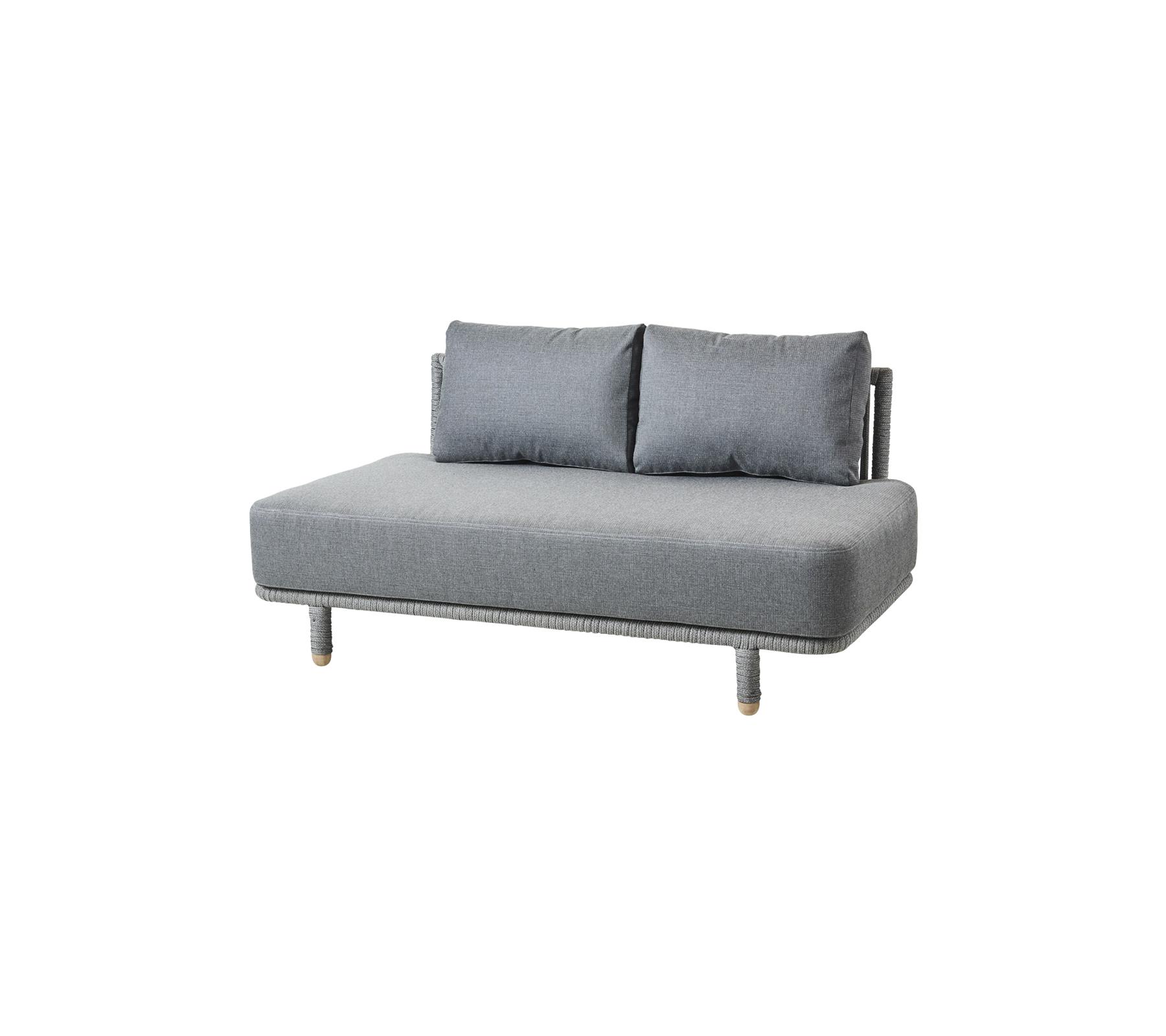 Canapé gris avec deux coussins et des pieds en bois, conçu pour le confort et un décor moderne.